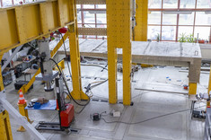 Hybrydowy dźwigar z recyklowanych łopat turbin wiatrowych i betonu niekonwencjonalnego