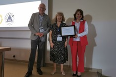 Zakończenie konferencji, na zdjęciu m.in. dr hab. inż. Lucjan Ślęczka, prof. PRz oraz dr hab. inż. Lidia Buda-Ożóg, prof. PRz