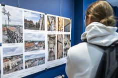 Plansze z fotografiami prezentowanymi na wystawie