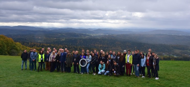 Uczestnicy 6. edycji Latające Uniwersytetu Drogowego w Bezmiechowej