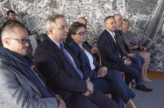 Od lewej: mgr inż. arch. Maciej Trybus, prof. dr hab. inż. Lech Lichołai, dr hab. Iwona Włoch, prof. Uczelni, mgr inż. Dariusz Urbanik, mgr inż. arch. Piotr Rzeźwicki, dr inż. Marzena Kłos, prof. Uczelni, fot. mgr Beata Motyka