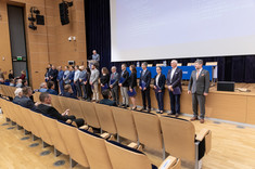 Nagrodzeni pracownicy Wydziału Budownictwa, Inżynierii Środowiska i Architektury, od lewej: Joanna Krasoń, Paweł Kut, Lech Lichołai, Przemysław Miąsik, Bartosz Miller, Michał Musiał, Krzysztof Nowak, Sławomir Rabczak, Agnieszka Pękala, Mateusz Rajchel, Anna Sikora, Aleksander Starakiewicz, Mariusz Starzec, Barbara Tchórzewska-Cieślak, Krzysztof Trojnar, Dominika Ziaja, Leonard Ziemiański, fot. A. Surowiec