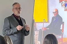 Prof. Luis Arturo Méndez Alba podczas wykładu otwierającego warsztaty SPACE OF MANY CULTURES.