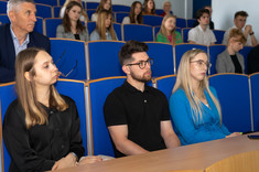 Uczestnicy Drugiej Konferencji "Studenci Politechniki Rzeszowskiej projektują Rzeszów", na pierwszym planie od lewej: inż. arch. Marta Malec, inż. arch. Natalia Kalita, inż. arch. Rafał Jędruch, fot. mgr Dawid Zientek