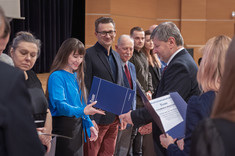 Wręczenie dr inż. Agacie Skwarczyńskiej-Wojsa (Katedra Oczyszczania i Ochrony Wód) nagrody za publikację o liczbie punktów 140