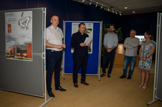 Od lewej: dr hab. inż. Piotr Nazarko, prof. Uczelni - Prodziekan ds. Rozwoju, dr inż. Krzysztof Boryczko - Prodziekan ds. Kształcenia, Tomasz Kozłowski - K+Architekci, Grzegorz Dubik - Podkarpacka Okręgowa Izba Inżynierów Budownictwa, dr inż. Agata Skwarczyńska-Wojsa, fot. D.Zientek