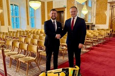 Od lewej: dr hab. inż. Przemysław Leń, prof. PRz (Katedra Geodezji i Geotechniki im. Kaspra Weigla), dr inż. Karol Ożóg - wicemarszałek województwa podkarpackiego.