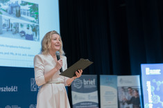 Przemówienie dr hab. Beaty Zatwarnickiej-Madury, prof. PRz - Dziekan Wydziału Zarządzania, fot. Arkadiusz Surowiec