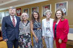 Od lewej: prof dr hab. inż. Piotr Koszelnik, prof. dr hab. inż. Czesława Rosik-Dulewska, prof. dr hab. inż. Elżbieta Radziszewska-Zielina, prof. dr hab. inż. Maria Włodarczyk-Makuła, prof. dr hab. inż. Maria Kaszyńska.