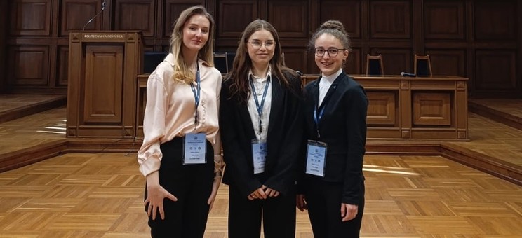 Od lewej: inż. Izabela Pobuta, inż. Róża Przeszłowska, inż. Krystyna Paśko
