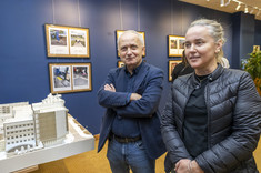 Od lewej: dr hab. inż. Maciej Piekarski, prof. PRz, dr hab. inż. arch. Anna Martyka, prof. PRz uśmiechają się do fotografa, fot. Beata Motyka