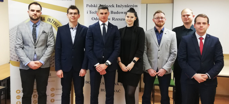 Laureaci XIII finału konkursu na najlepszą pracę magisterską na kierunku budownictwo - Wydziału Budownictwa, Inżynierii Środowiska i Architektury, fot. Barbara Tekiela PZITB oddział Rzeszów