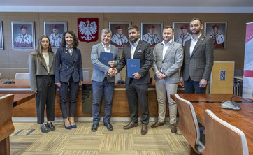 Przedstawiciele Politechniki Rzeszowskiej oraz spółki Primost Południe Sp. o.o.