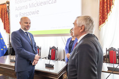Od lewej: Konrad Fijołek - Prezydent Miasta Rzeszowa, dr hab. Iwona Włoch, prof. Uczelni - Prorektor ds. Kształcenia na Politechnice Rzeszowskiej im. Ignacego Łukasiewicza, prof. dr hab. inż. Marek Gosztyła - kierownik Katedry Konserwacji Zabytków Politechniki Rzeszowskiej im. Ignacego Łukasiewicza, fot. B. Motyka