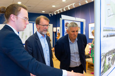 Uczestnicy Sesji Posterowej, w tym Dyrektor ds. Inwestycji Developres sp. z o.o. mgr inż. Wojciech Staszkiewicz, podczas Drugiej Konferencji "Studenci Politechniki Rzeszowskiej projektują Rzeszów", fot. mgr Dawid Zientek 