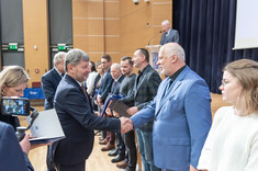 Wręczenie nagrody za osiągnięcia naukowe, dydaktyczne i organizacyjne Panu dr. inż. Andrzejowi Studzińskiemu oraz Panu dr. inż. Jerzemu Szyszce, fot. A.Surowiec