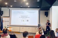 Wystąpienie prof. dr hab. inż. arch. Justyny Kobylarczyk – Politechnika Krakowska, PAN podczas studenckiej konferencji naukowej „RZESZÓW PRZYSZŁOŚCI. WIZJE TRANSFORMACJI URBANISTYCZNEJ”.