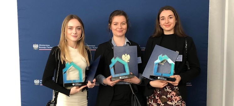 Od lewej: Magdalena Obszyńska, Joanna Owsiak, Aleksandra Paradysz