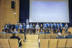 Nagrodzeni pracownicy Wydziału Budownictwa, Inżynierii Środowiska i Architektury, od lewej: Joanna Krasoń, Paweł Kut, Lech Lichołai, Przemysław Miąsik, Bartosz Miller, Michał Musiał, Krzysztof Nowak, Sławomir Rabczak, Agnieszka Pękala, Mateusz Rajchel, Anna Sikora, Aleksander Starakiewicz, Mariusz Starzec, Barbara Tchórzewska-Cieślak, Krzysztof Trojnar, Dominika Ziaja, Leonard Ziemiański, fot. B. Motyka