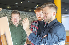 Uczestnicy konferencji podczas części wystawowej, fot. mgr Beata Motyka