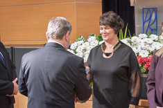 Wręczenie dr hab. inż. Bożenie Babiarz, prof. PRz (Zakład Ciepłownictwa i Klimatyzacji) nagrody za publikację o liczbie punktów 140