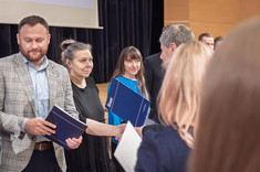 Wręczenie dr inż. arch. Annie Sikorze (Katedra Urbanistyki i Architektury) nagrody za publikację o liczbie punktów 140