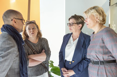 Od lewej: mgr inż. arch. Maciej Trybus, dr inż. arch. Anna Sikora, prof. Uczelni, dr hab. Iwona Włoch, prof. Uczelni, dr inż. Marzena Kłos, prof. Uczelni, fot. mgr Beata Motyka