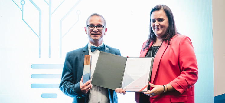 Dr inż. A. Masłoń, prof. PRz i M. Jarosińska-Jedynak,  fot. Archiwum Forum Inteligentnego Rozwoju.