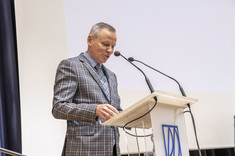 Uroczystość poprowadził prorektor ds. nauki dr hab. inż. L. Gniewek, prof. Uczelni, fot. B. Motyka