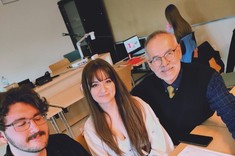 Prof. Luis Arturo Méndez Alba wraz ze studentami podczas warsztatów.