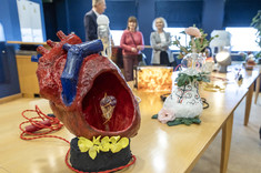 Jedna z lamp wykonanych przez uczestniczkę konkursu w kształcie ludzkiego serca