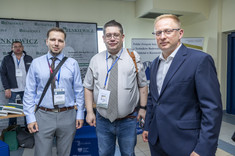 Uczestnicy (główni sponsorzy konferencji) w trakcie przerwy