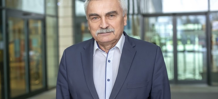 Prof. dr hab. inż. Marek Gosztyła, for. B.Motyka