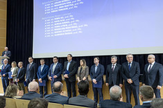 Nauczyciele akademiccy nagrodzeni za uzyskanie stopnia naukowego doktora habilitowanego, wśród nich pracownicy Wydziału Budownictwa, Inżynierii Środowiska i Architektury, od lewej: dr hab. inż. Lesław Bichajło, prof. PRz, dr hab. inż. Małgorzata Kida, prof. PRz, dr hab. Tomasz Tomaszek, prof. PRz