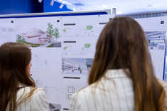 Uczestniczki Drugiej Konferencji "Studenci Politechniki Rzeszowskiej projektują Rzeszów" podczas Sesji Posterowej, fot. mgr Dawid Zientek 