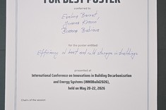 Dyplom dla dr inż. Eweliny Barnat, dr inż. Joanny Krasoń oraz dr hab. inż. Bożeny Babiarz, prof. PRz za zwycięski poster pt. "Efficiency of heat and cold storage in buildings" 