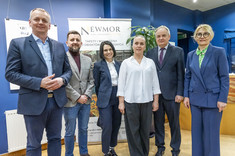 Od lewej: dr hab. inż. Piotr Nazarko, prof. PRz, dr hab. inż. Przemysław Leń, prof. PRz, Joanna Szozda, dr hab. inż. arch. Anna Martyka, prof. PRz, prof. dr hab. inż. Lech Lichołai, dr inż. Marzena Kłos, prof. PRz