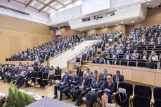 Uczestnicy uroczystości wręczenia nagród rektora dla nauczycieli akademickich za osiągnięcia uzyskane w 2024 roku