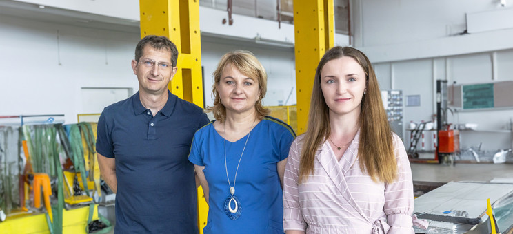 Od lewej: dr inż. Michał Jurek, dr hab. inż. Lidia Buda-Ożóg, prof. Uczelni, dr inż. Joanna Zięba, fot. Beata Motyka