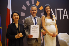 Dr hab. inż. Adam Masłoń, prof. PRz odbiera Dyplom Honorowego Ambasadora Nauki Polskiej i Wynalazczości 2025 dla Politechniki Rzeszowskiej