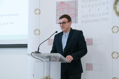 Wystąpienie laureata I nagrody - Pana mgr. inż. Macieja Pastuły za pracę dyplomą pt. „Analiza awaryjności sieci wodociągowej w wybranym mieście”