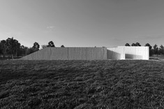 Plansza przedstawia wizualizacje projektowanego budynku