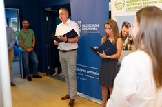 Od lewej: dr hab. inż. Piotr Nazarko, prof. PRz, dr inż. Izabela Piegdoń.